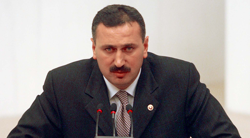 İLYAS ÇAKIR 
1966 yılında Rize'nin İkizdere ilçesinde doğmuştur. 22. Dönem Rize Milletvekilliği yapmıştır.