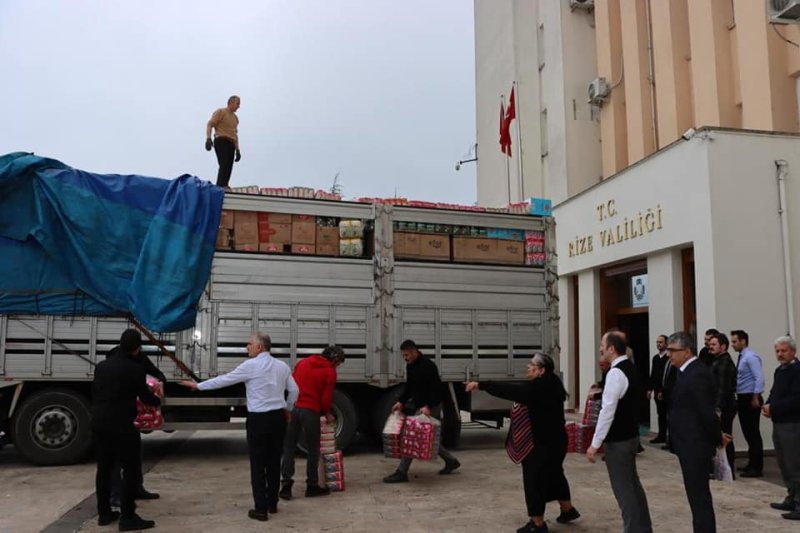 Rize Valiliği''nin yardımları devam ediyor