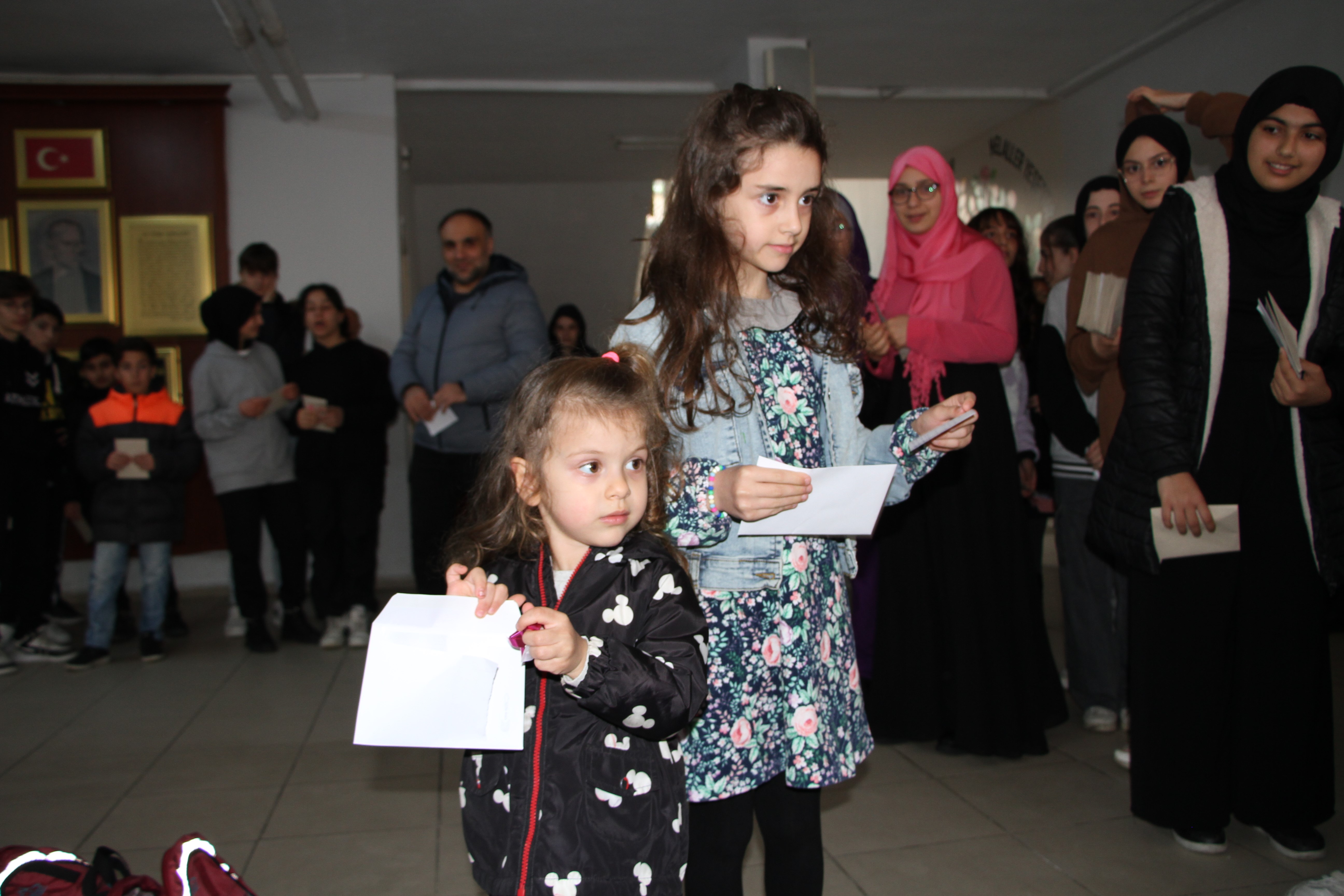 Rizeli öğrencilerden deprem bölgesine yardım