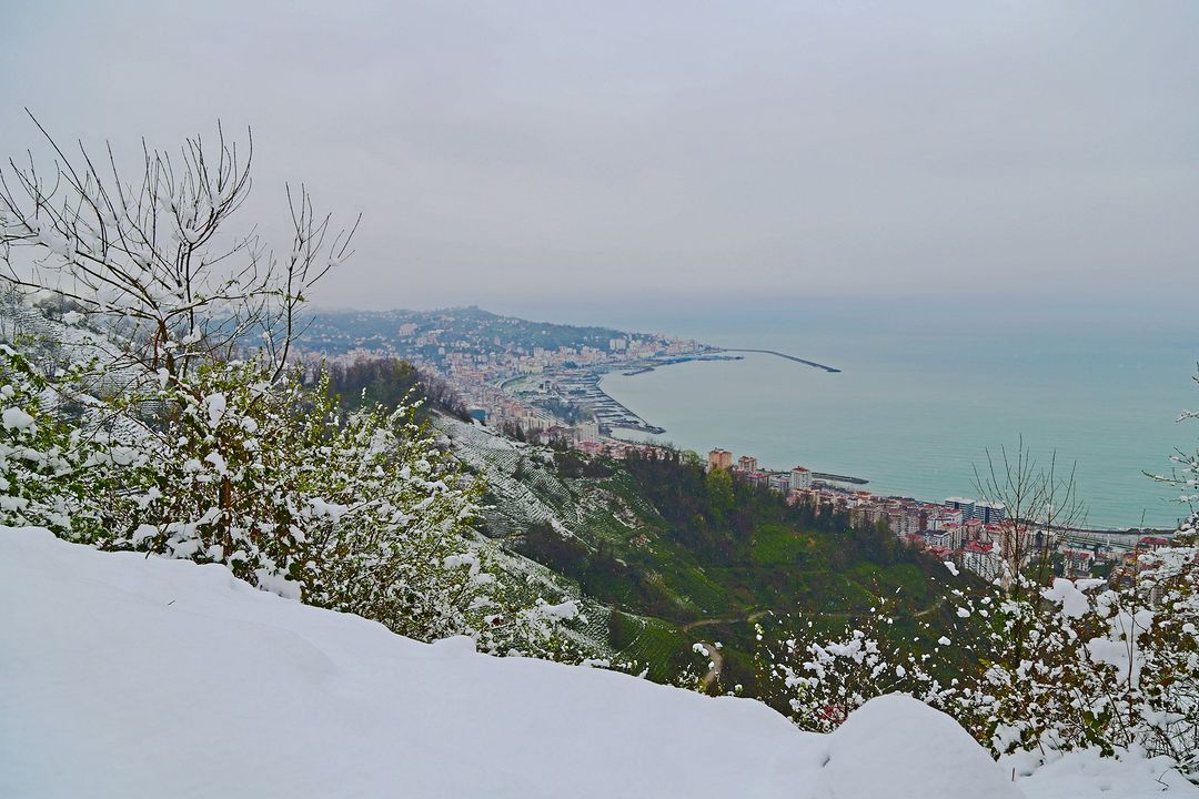 Rize'den ilkbahar karı manzaraları