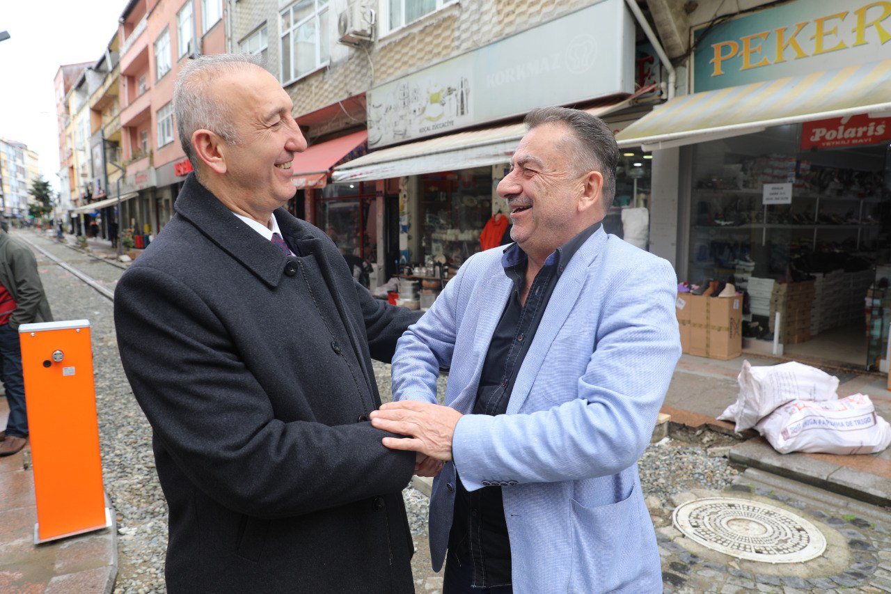 Gültekin esnafları ziyaret etti, talepleri tek tek not etti