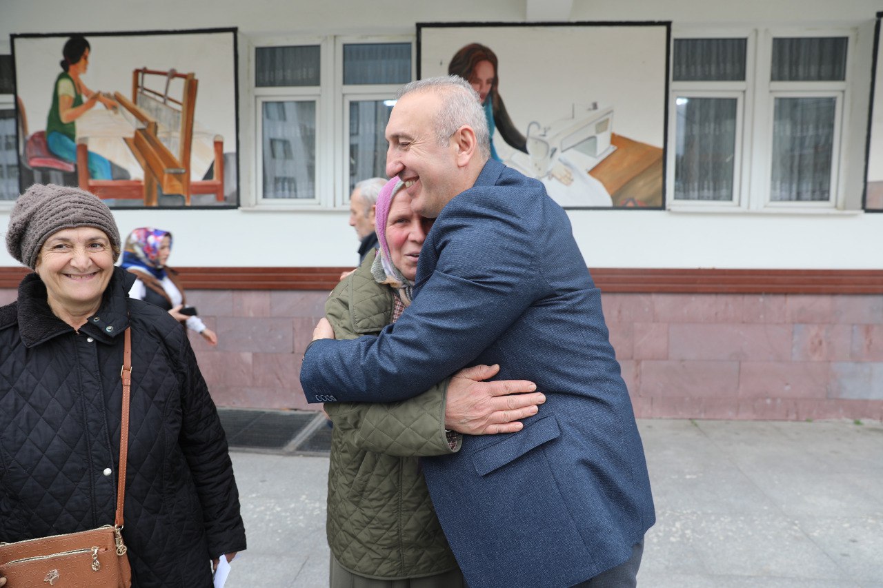 Gültekin esnafları ziyaret etti, talepleri tek tek not etti