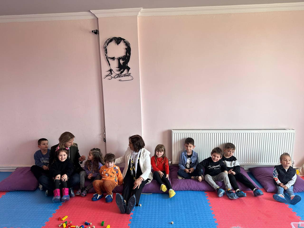 Selvi Kılıçdaroğlu, Fındıklı'da çocuklarla bir araya geldi