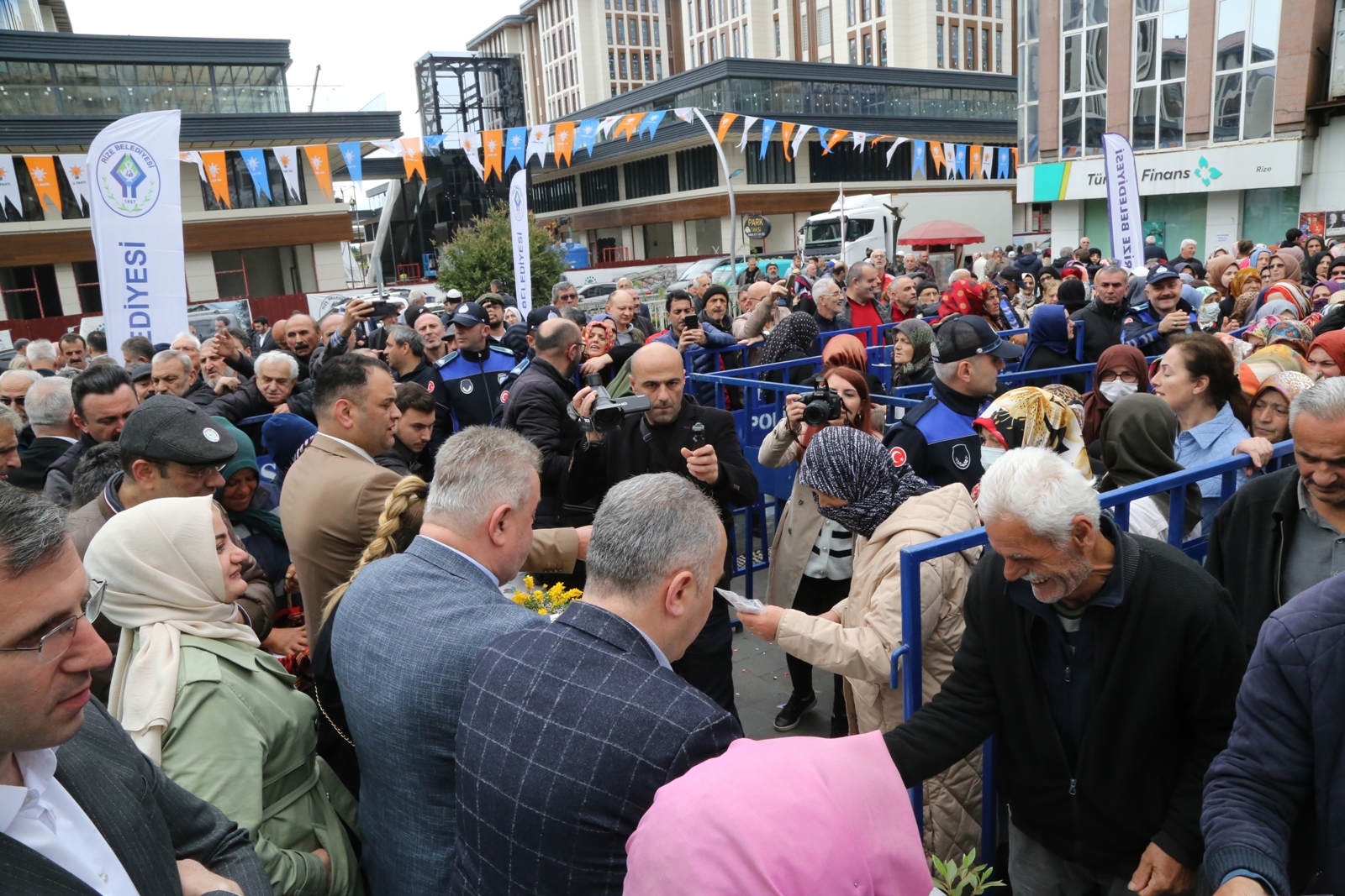 5 milyon ata tohumu Rize'de dağıtıldı