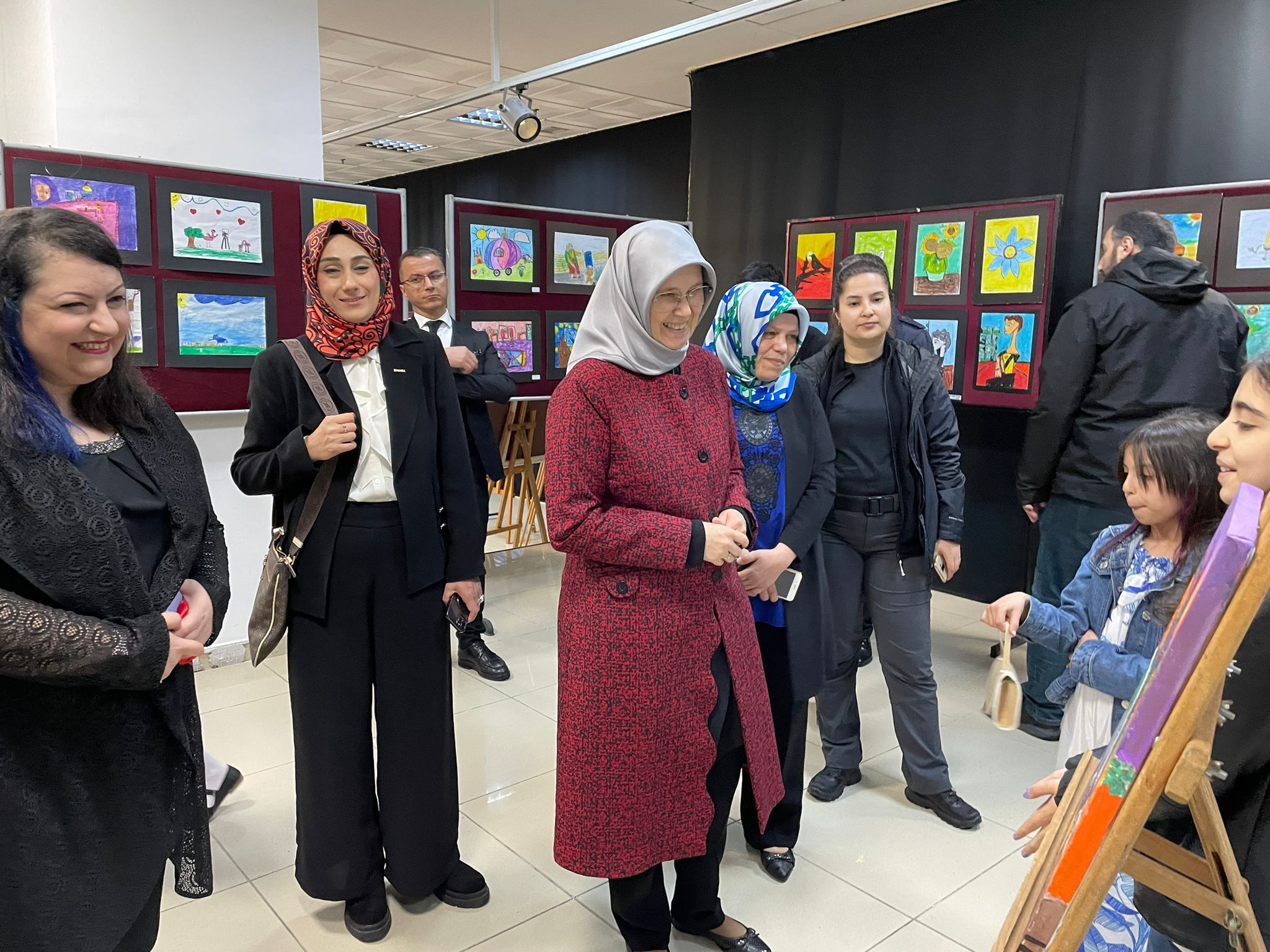 Rize’de ‘Sanat İyidir’ isimli resim sergisi düzenlendi