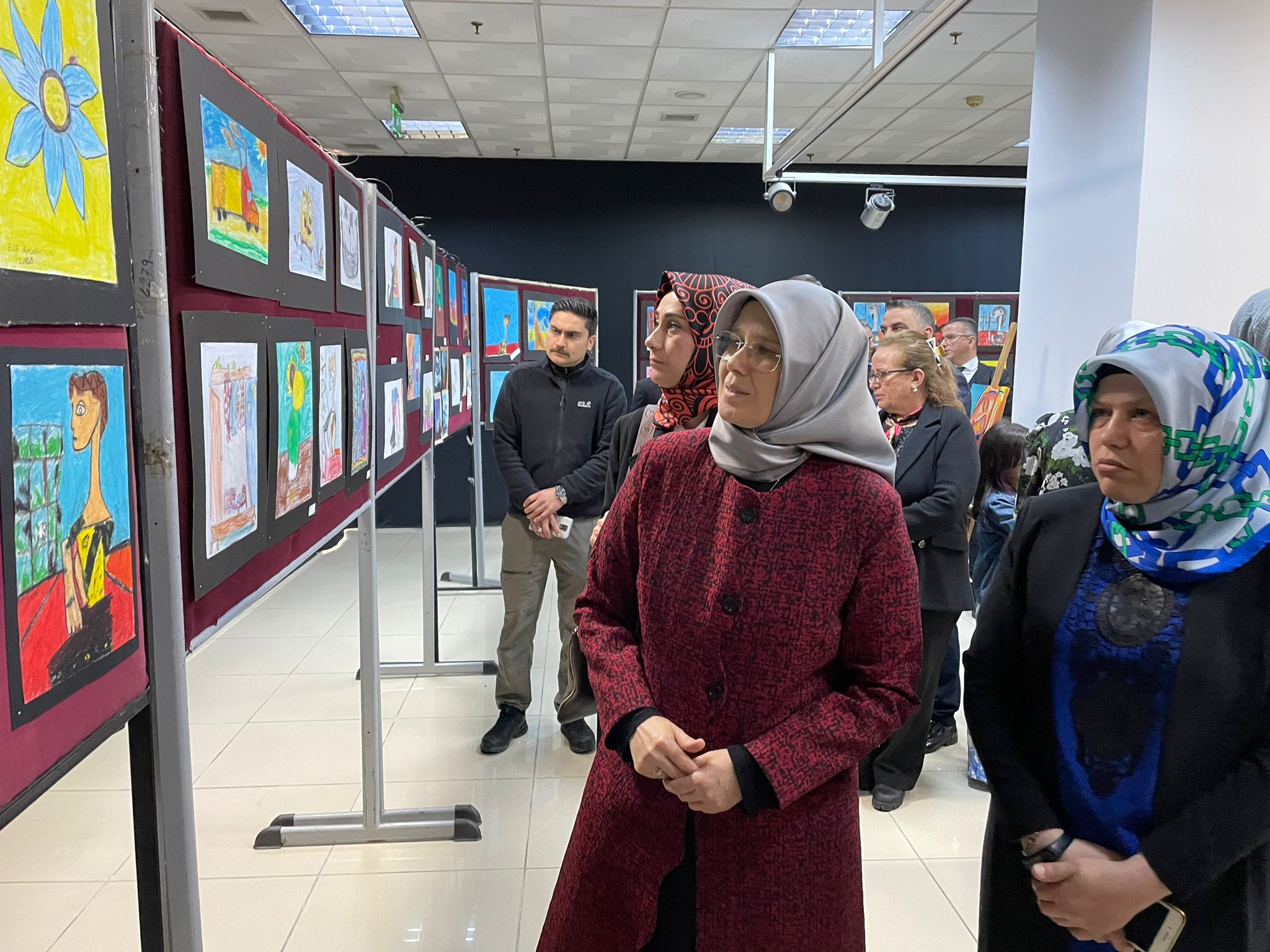 Rize’de ‘Sanat İyidir’ isimli resim sergisi düzenlendi