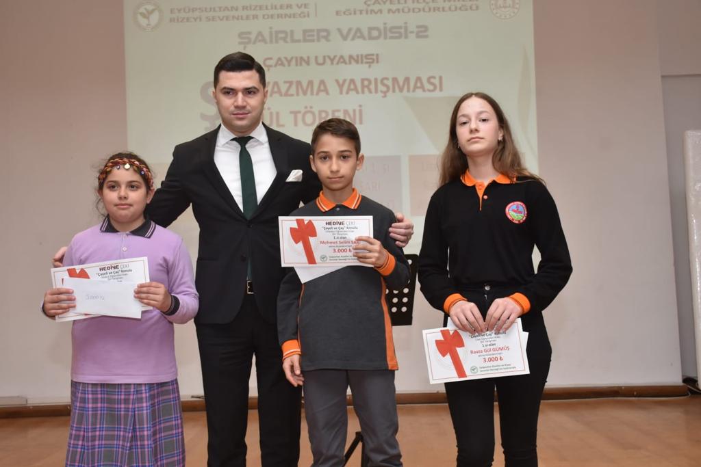 Çay ve Çayeli temalı şiir kitabı yayımlandı