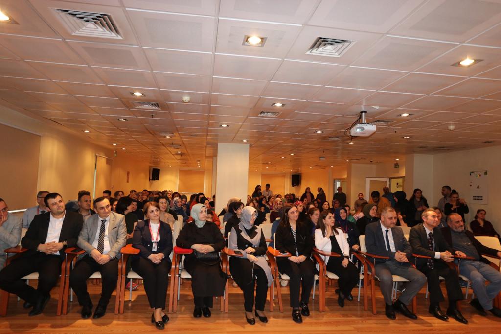 Rize Devlet Hastanesi'nde Hemşireler Günü kutlandı