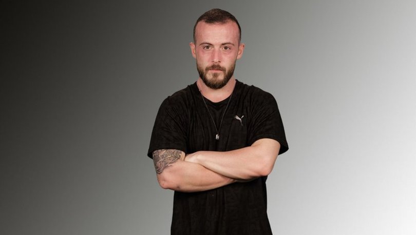 BARAN KÖSE: Baran Köse, aslen Rizeli'dir ancak 9 Temmuz 1992 tarihinde İstanbul'da doğdu. Doğuş Üniversitesi Ekonomi ve Finans bölümünden mezunu olan Baran Köse , personel trainer olarak çalışıyor. Baran Köse'nin barankosee1 kullanıcı adıyla Instagram'da 2 bini aşkın takipçisi bulunuyor. Muğla'da yaşayan Baran Köse, yaşamını  Fitness eğitmeni olarak sürdürüyor.