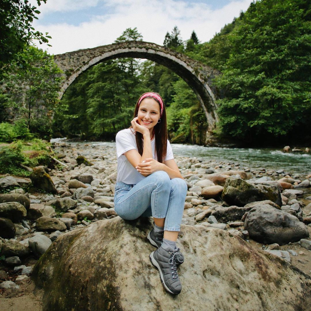 Rize gelini ünlü yıldız Jessica, tatilini Rize’de geçiriyor	