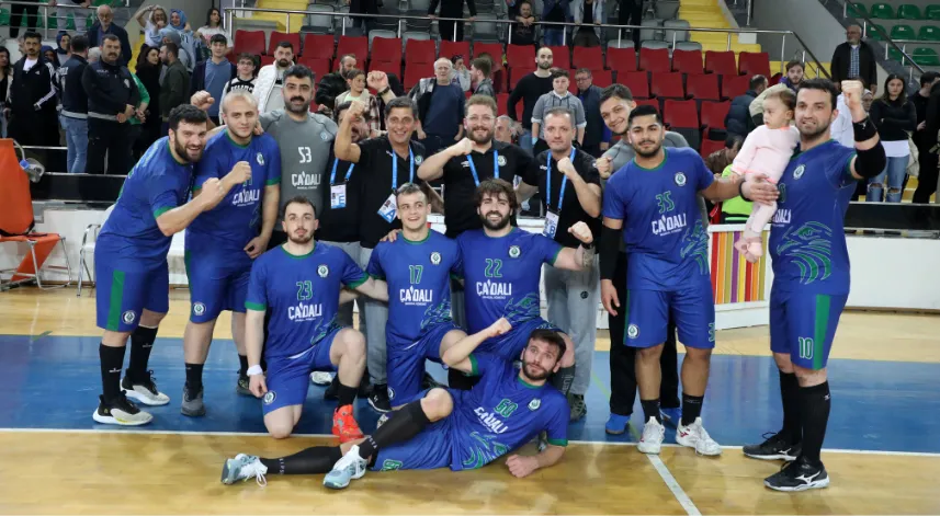 Rize Belediyespor, Hentbol Erkekler Süper Ligi'ne yükselerek, önemli bir başarıya imza attı.