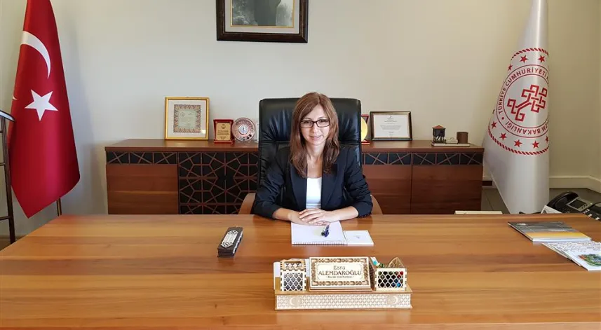 Cumhurbaşkanlığı kararnamesi ile Rize İl Kültür ve Turizm Müdürü Esra Alemdaroğlu görevden alınarak yerine başka bir isim atandı.