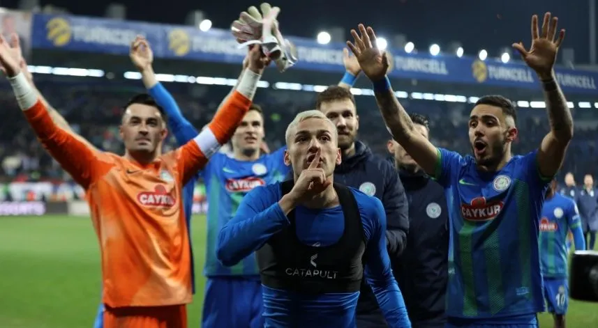 Karadeniz Derbisinde Kazanan Çaykur Rizespor	