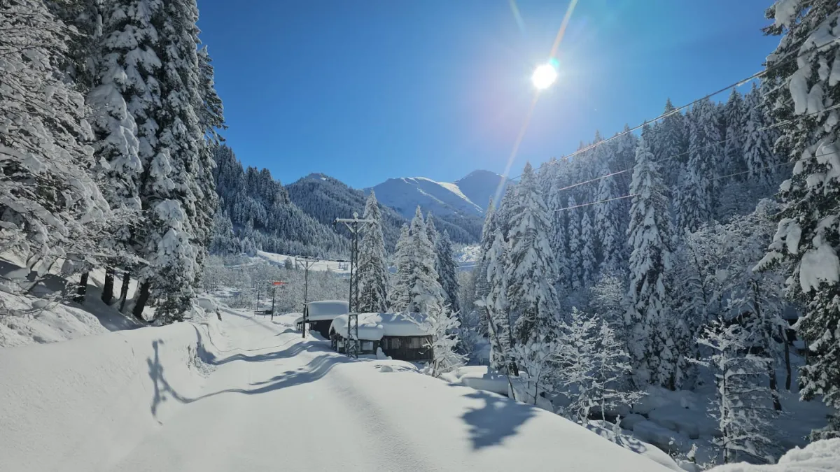 Kaçkar Dağları ve Yaylalar Beyaza Büründü