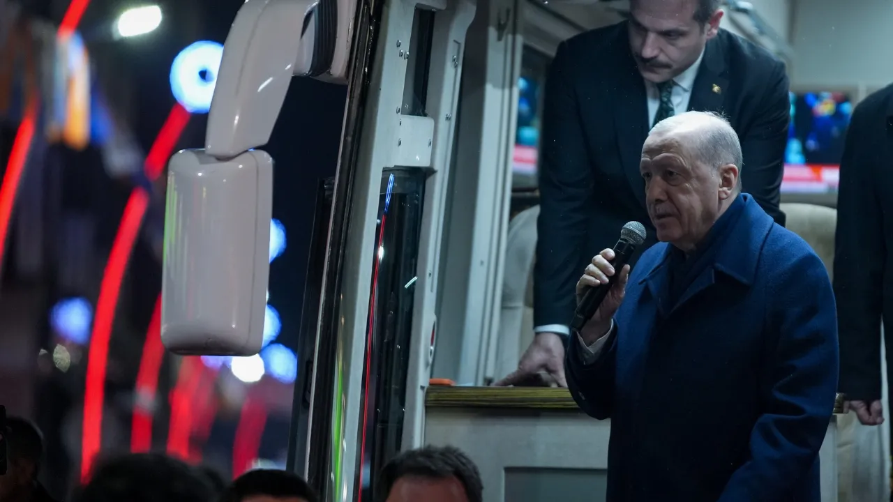 Cumhurbaşkanı Erdoğan, memleketi Rize'nin Güneysu ilçesinde vatandaşlara hitap etti