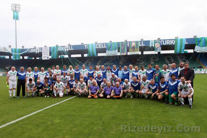 Osman Nuri Şahinoğlu: 01 Mart1961 tarihinde Rizede doğdum. Futbola Rize Kale Gülbahar sporda başladım. Oradan Rizespor´un amatör takımına geçtim. Bir yıl oynadıktan sonra Rizespor A takımına yer almaya başladığımda henüz 19 yaşındaydım. O yıl aksilikler oldu ve küme düştük. Arifler, Osmanlar, Kahramanlar, Zaferler dönemiydi. İkici yıl yine Rizespor´da kaldı ve sezon sonunda Trabzonspor´a transfer oldum. İki yıl oynadım. İki yıl süresince bir lig şampiyonluğu, bir cumhurbaşkanlığı kupası ve iki tanede Türkiye kupası sevincini yaşadım. Daha sonra Zonguldakspora gittim ve dört yıl orda top oynadım. Konyaspora transfer oldu bir dört yılda Konya´da oynadım. Bakırköyspor´un ardından Pazarsporda futbolu bıraktım.