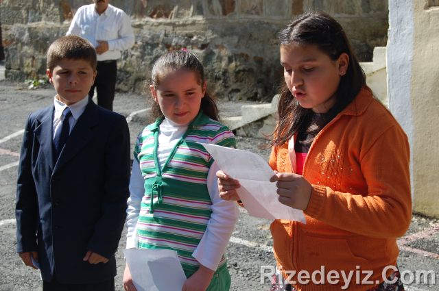 Rizedeyiz Kırtasiye Yardımında