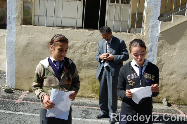 Rizedeyiz Kırtasiye Yardımında