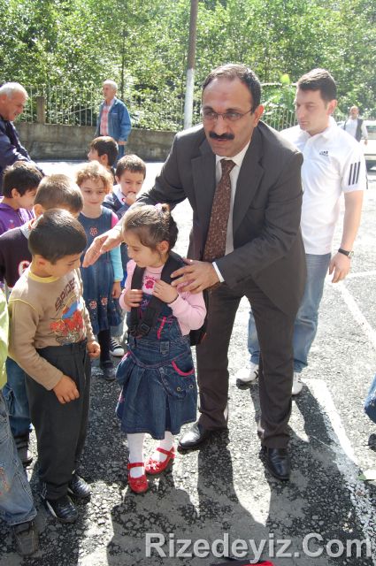 Rizedeyiz Kırtasiye Yardımında