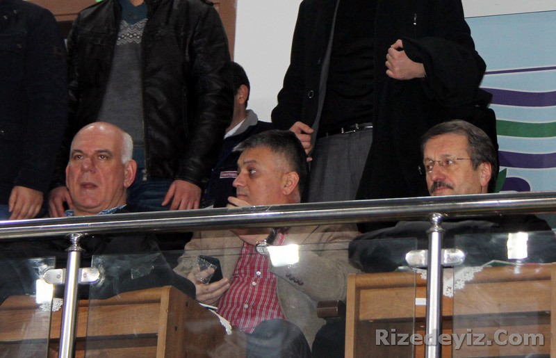 Avrupa Challenge Kupası Çeyrek Finalinde ikinci maçında Ardeşen GSKyı 31-26 yenen Pogon Baltica Szczecin yarı finale yükseldi.
Önceki gün yine Ardeşen de oynanan çeyrek final ilk maçında Ardeşen Gençlik ve Spor Kulübü rakibi Pogon Baltica Szczecini 31-28 mağlup etmişti. Recep Tayyip Erdoğan Üniversitesi Ardeşen Meslek Yüksek Okulu Spor Salonunda oynanan karşılaşmanın ilk yarısı 13-11 Ardeşen Gençlik Spor lehine tamamlandı.