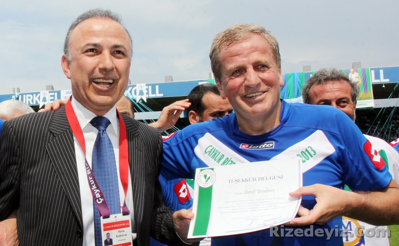 SERVET YARDIMCI KİMDİR? - BİYOGRAFİSİ
Servet Yardımcı 1957 doğumlu Rizeli bir armatör. Yardımcı evli ve 2 çocuk babası. 

Rizesporda da yöneticilik yapan Yardımcı 3 dönemdir TFFde çeşitli görevlerde bulundu. Servet Yardımcı Futbol federasyonuna ilk kez rahmetli Hasan Doğan döneminde seçildi. 

Mahmut Özgenerin döneminde de başkanvekili oldu ve Mehmet Ali Aydınların döneminde yine yönetim kurulu üyesi seçildi. Yardımcı aynı zamanda da Fenerbahçe kongre üyesi. AK Parti İstanbul eski milletvekillerinden ve Milli Savunma Bakan Yardımcısı Hasan Kemal Yardımcının kardeşi olan armatör Servet Yardımcı, başta memleketi Rizede olmak üzere yurt genelinde yaptığı yardımlarla tanınıyor. 

Rize Üniversitesine bağlı olan Rize Tıp Fakültesi ve birçok okul Servet Yardımcının ismini taşıyor.