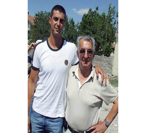 İbrahim Kutluay da Burdur'da bedelli askerlik yaptı.