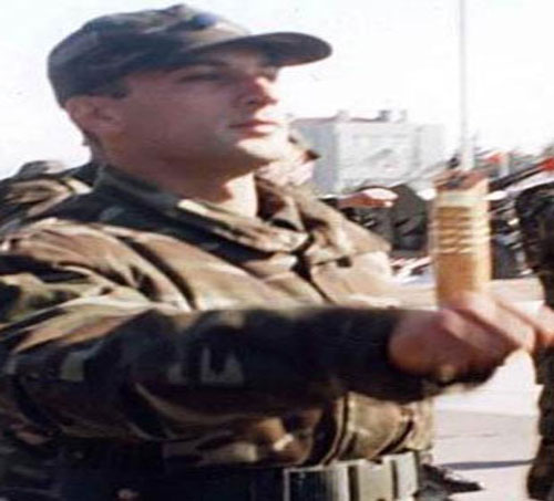 Tarkan askerliğini Malatya'da yaptı.