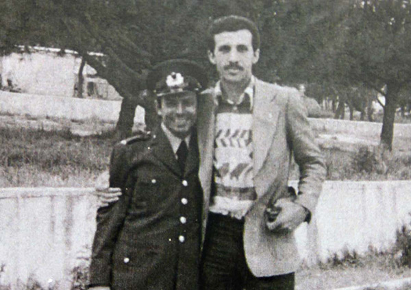 Recep Tayyip Erdoğan, vatanı görevini yapmakta olan Bayrampaşa Belediye Başkanı Atila Aydıneri, ziyaret etmişti. (1978) 