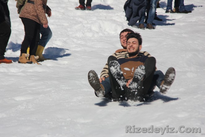 Türkiye Kayak Federasyonu tarafından düzenlenen Biatlon Türkiye Şampiyonası da tamamlandı. Şampiyonada 9 ilden 46 sporcu yarıştı.

Yarışmada erkeklerde Adem Ataş birinci, Serkan Demir ikinci, Yasin Öze üçüncü olurken, bayanlarda birinciliği Bahar Sönmez, ikinciliği Zeynep Durlanık, üçüncülüğü de Büşra Çelebi elde etti.