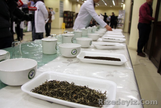 Kursiyer Gülşah Sandıkçı ise başlatılan projeye severek katıldığını dile getirerek, `Bu kurs sayesinde çay tadımı iyi bir şekilde öğrendik. iyi bir tadımcı olmak istiyorum. İlk defa böyle bir deneyime sahip oldum. Öğrenciler olarak çok memnun kaldık` ifadelerini kullandı.