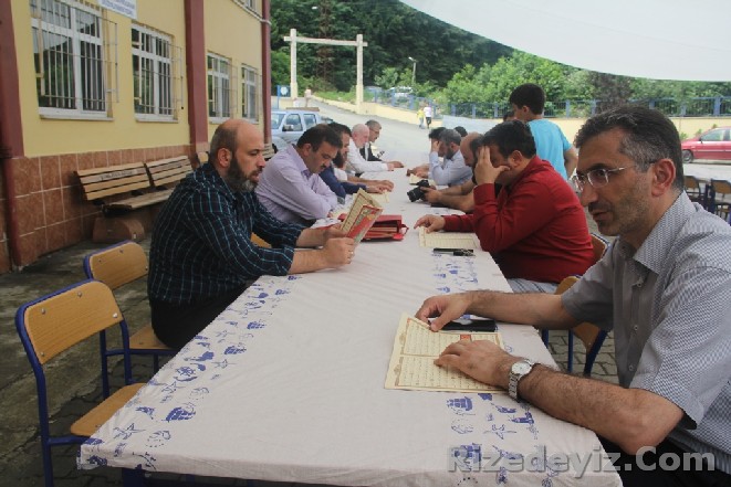 Güneysu İmam Hatip Lisesi Mensupları Derneğimizin öncülüğünde göz bebeği olan okullarımız Osman Erkan Kız Anadolu İmam Hatip Lisesi ve Kaptan Ahmet Erdoğan Erkek Anadolu İmam Hatip Lisesinin destekleriyle 9.sunu düzenlemiş olduğumuz geleneksel buluşma ve bayramlaşma günü 7 Temmuz 2016 Ramazan Bayramının 3. Günü Güneysu Osman Erkan Anadolu Kız İmam Hatip Lisesinde gerçekleşti.