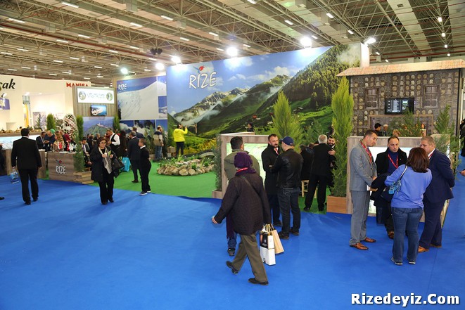 Türkiyenin turizm alanındaki en önemli buluşmalarından biri olan Travel Turkey İzmir Turizm Fuarı İzmir Gaziemirde 8-11 Aralık tarihleri arasında başladı.