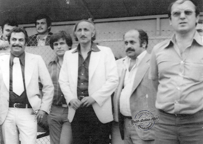 Başkan Nuri Akbulut ve Yönetim Kurulu Üyeleri
Soldan sağa : Başkan Nuri Akbulut, Hasan Kemal Yardımcı, İrfan Akaslan, Ali Rıza Feyiz ve Doktor Hüseyin Akyıldız