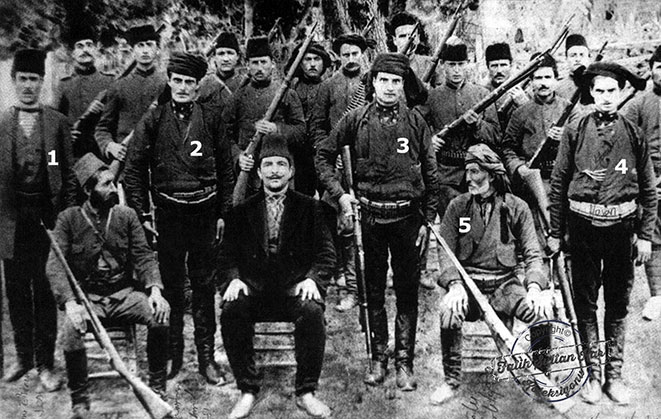 Kurtuluş savaşının unutulmaz kahramanları : Hafız Yunus(1), Ekşioğlu Mehmet Ağa(2),Hüseyin Ekşi(3), Hasan Ekşi(4) ve Tuzcuoğlu Halit Ağa