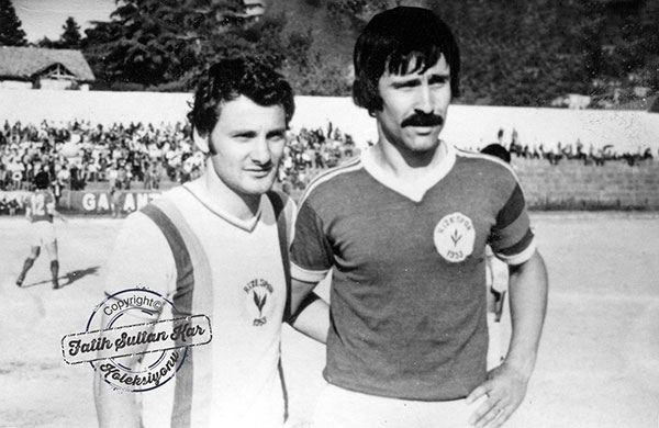 Kaptan Cengiz; Fenerbahçeli Cemil Turan Rize Şehir Stadında yapılan gösteri maçı öncesi bir arada