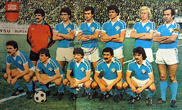 Kaptan Fuji Mehmet ve askerleri
Ayaktakiler: Rafah,Turgay, Tuncay, Levent, Hüsnü, Fuji Mehmet
Oturanlar : Haldun, Oktay, Müfit, Bekir ve Aydın