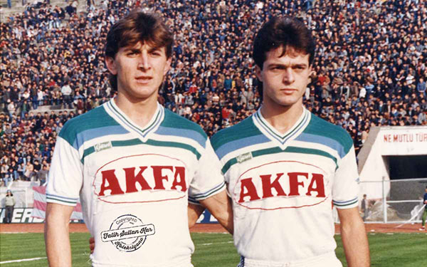 Rizespor`un unutulmaz iki ismi; Muharrem Vezir ve Hakan Tecimer. (Rize, 1985)