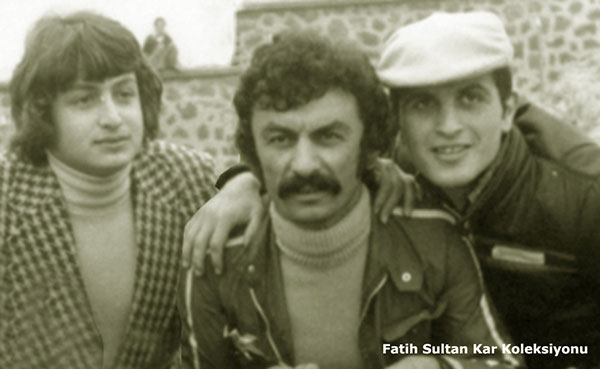 Metin İslamoğlu, Güneş Gazetesinde dizgi yapıyor 1969