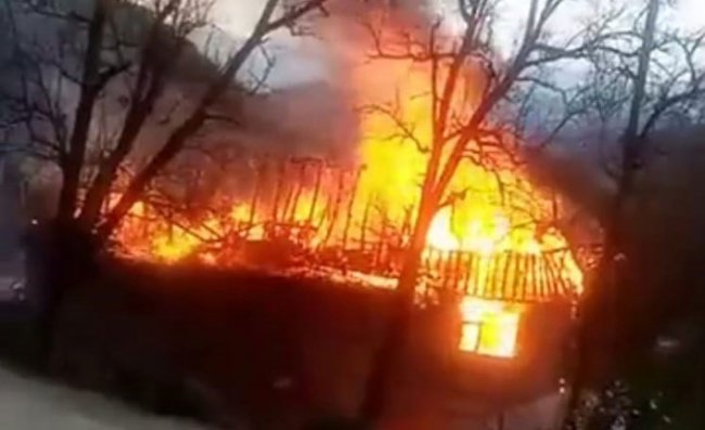 Yangını Görünce Şoka Girdi 'TEDAŞ'ı Arayın' Diye Bağırdı