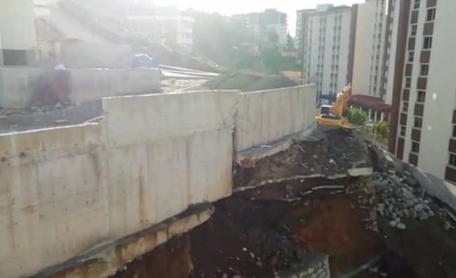 İstinat Duvarı Kendiliğinden Böyle Çöktü