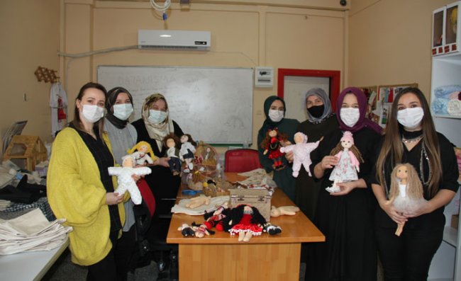 Bez Bebekler 'Paçika' ve 'Uşakopo' Beğeni Topluyor