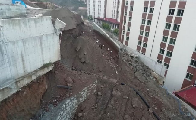 Uyarılar Üzerine Operatör Son Anda Kurtulmuş