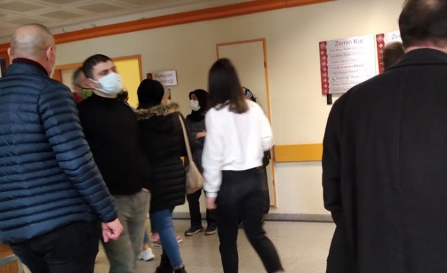 Kadın Doktora Hastanede Orakla Saldırı