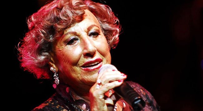 Cumhuriyetin Divası: Müzeyyen Senar