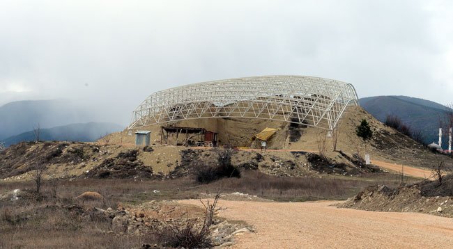 Büyük Göztepe Tümülüsü'nde Başlatılan Çatı Projesinde Sona Gelindi