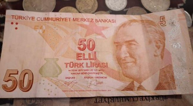 Hatalı Basım Olan 50 TL'yi Satışa Çıkardı