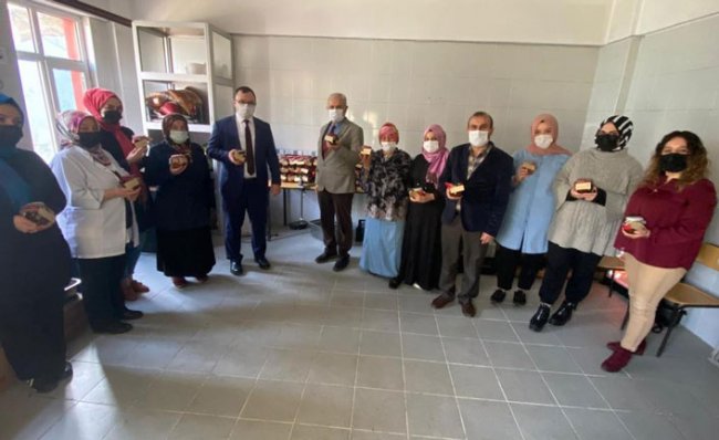 El Emeği 'Mandalina Reçeli' Raflardaki Yerini Aldı