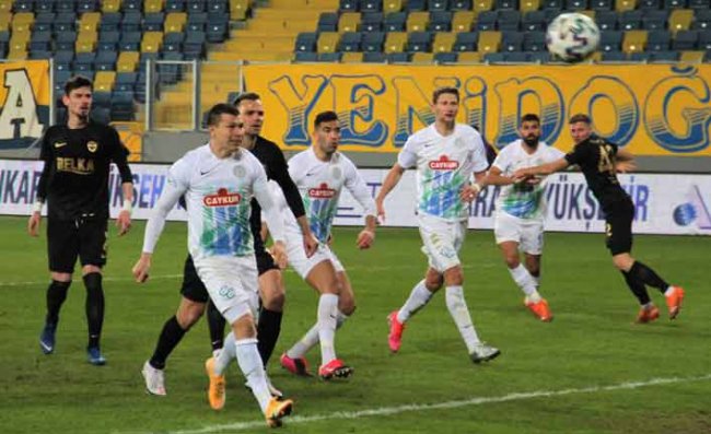 Çaykur Rizespor'un Galibiyet Hasreti Sürüyor