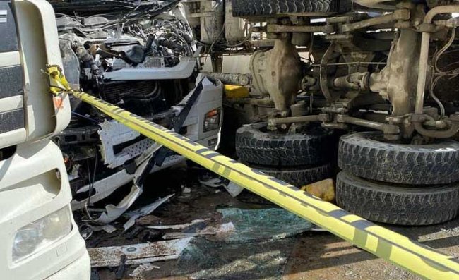 Devrilen Beton Mikserinin Sürücüsü Hayatını Kaybetti