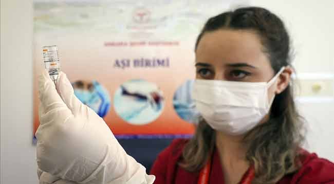 Risk Grubundakiler ile 60 Yaş Üzeri ve Eşleri İçin Aşılama Başladı